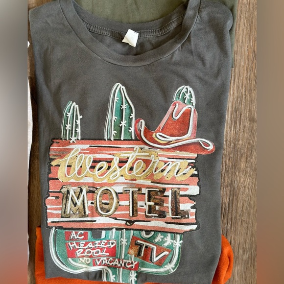 Western Graphic Tees! - Picture 5 of 11